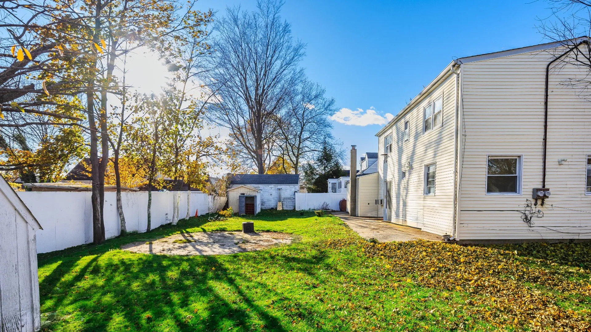 Property at 1565 10th St, West Babylon, NY 11704 33