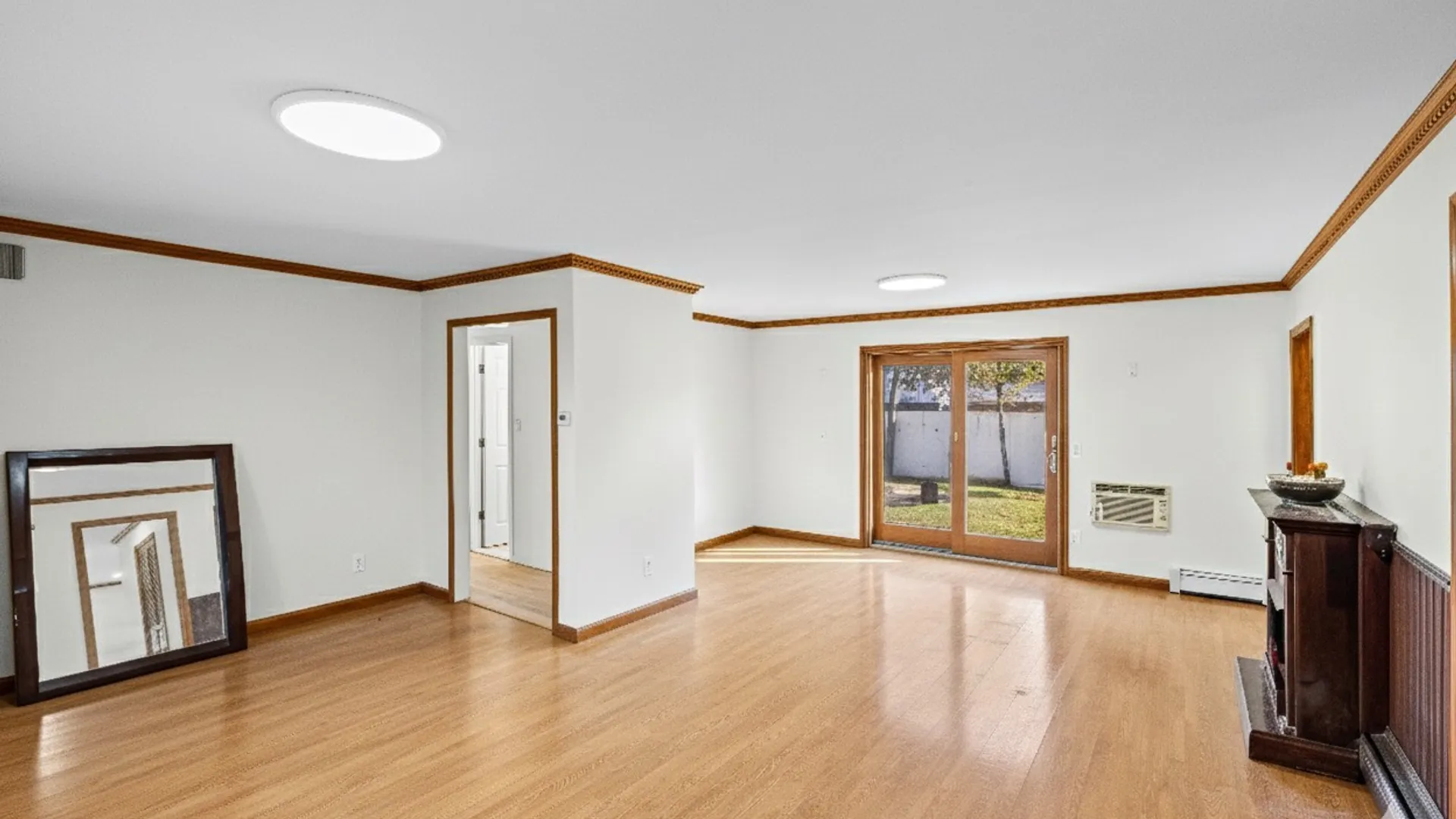 Property at 1565 10th St, West Babylon, NY 11704 6