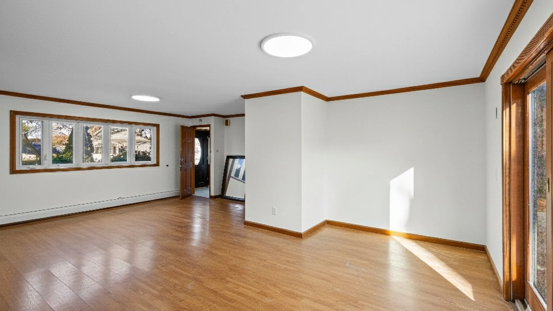 Property at 1565 10th St, West Babylon, NY 11704 5