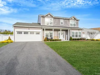 Property at 7 Pondview Circle, Shirley, NY 11967