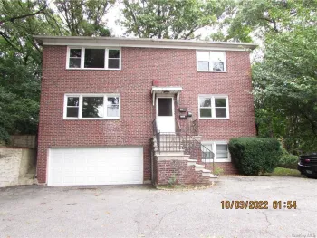 Property at 82 Laurel Pl, Yonkers, NY 10704
