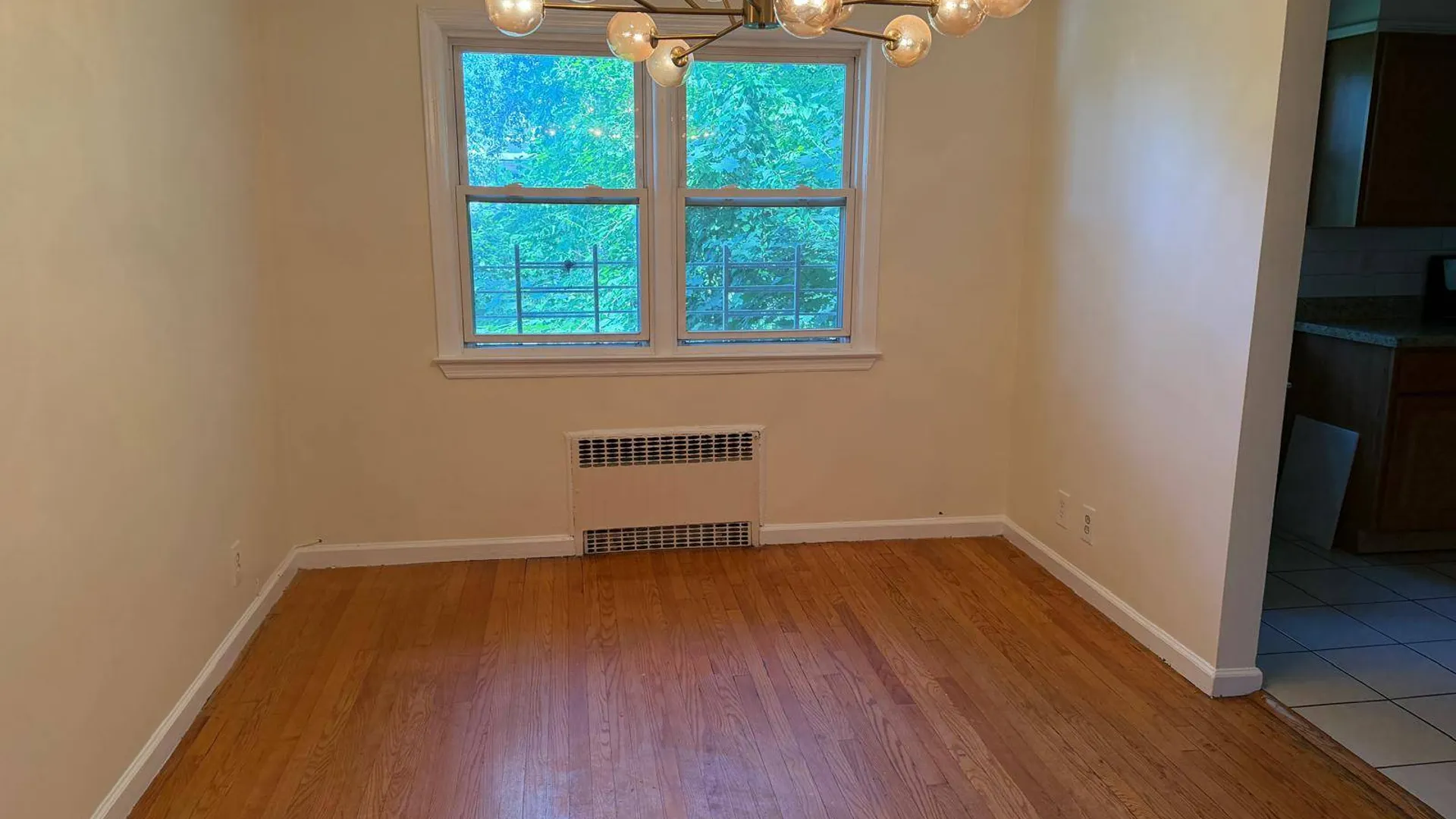 Property at 82 Laurel Pl, Yonkers, NY 10704 5
