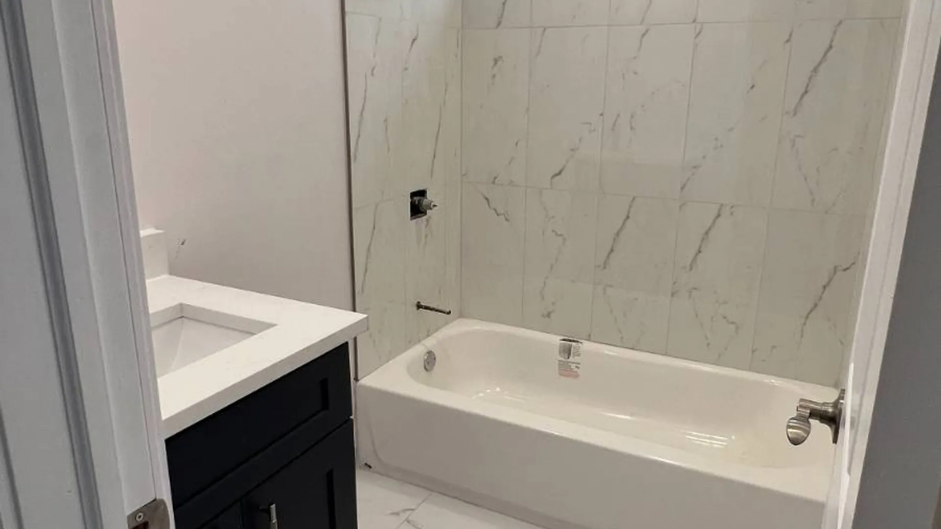 Property at 2757 TENBROECK AVE, Bronx, NY 10469 16