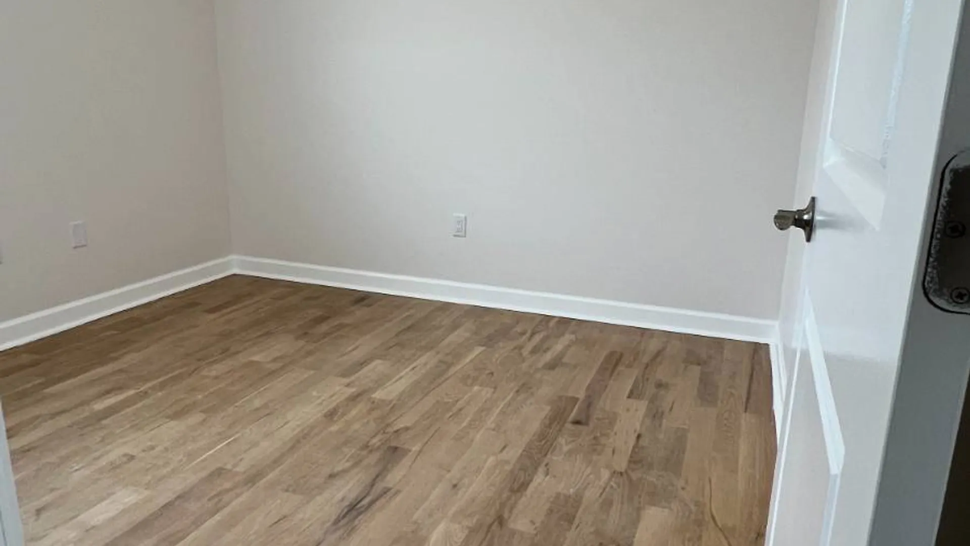 Property at 2757 TENBROECK AVE, Bronx, NY 10469 34