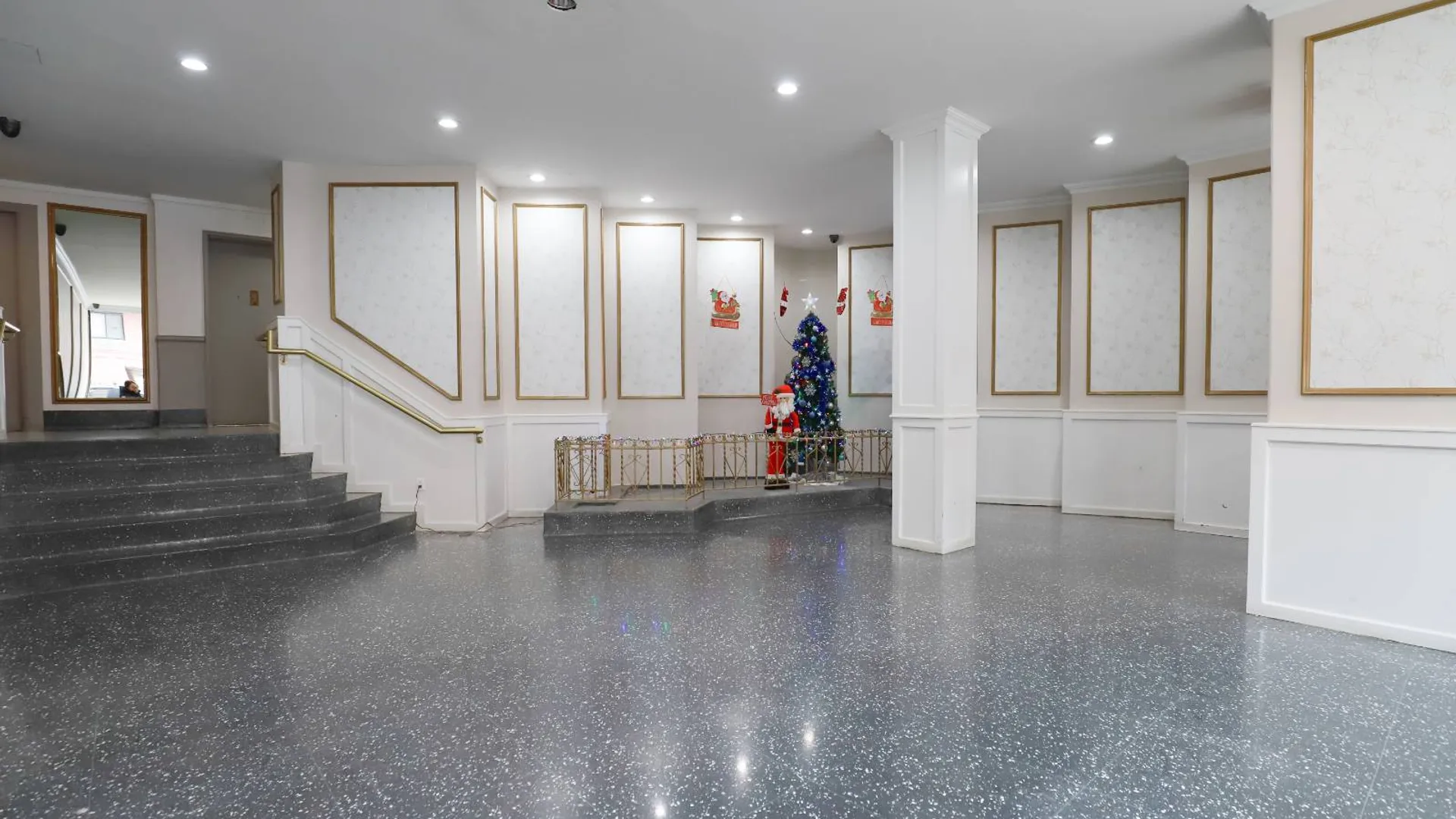 Property at 53-11 90 Street, Elmhurst, NY 11373 4