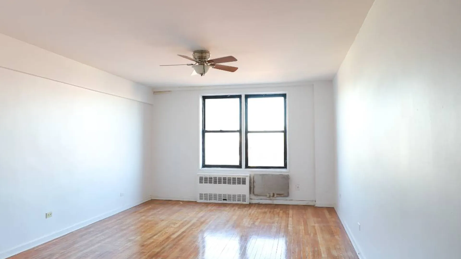 Property at 53-11 90 Street, Elmhurst, NY 11373 6