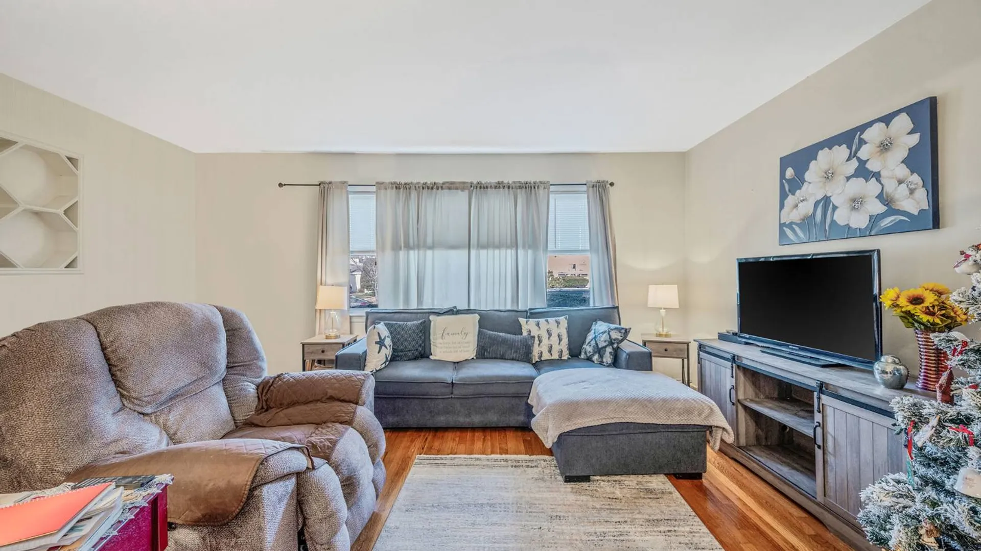 Property at 34 Meyer Avenue, Valley Stream, NY 11580 14