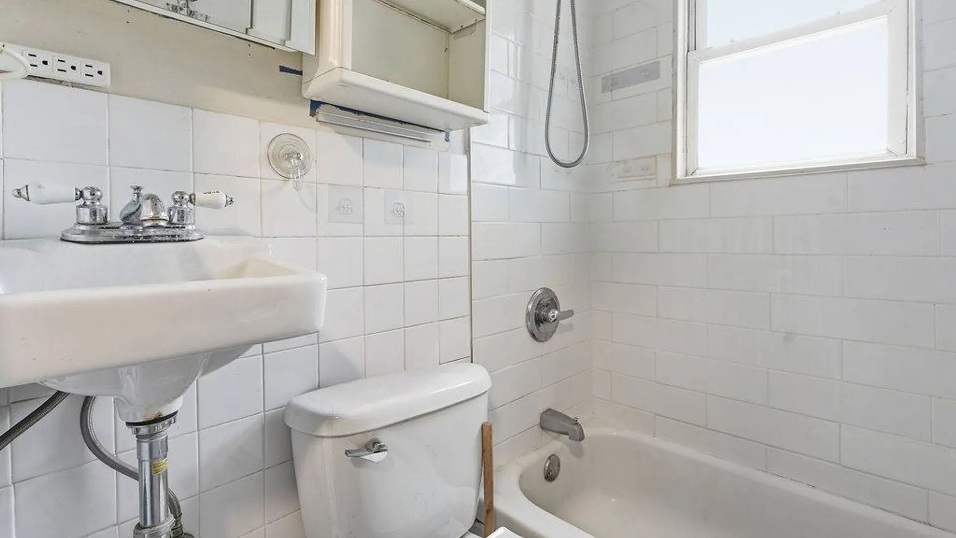 Property at 87-03 95th Avenue, Ozone Park, NY 11416 8