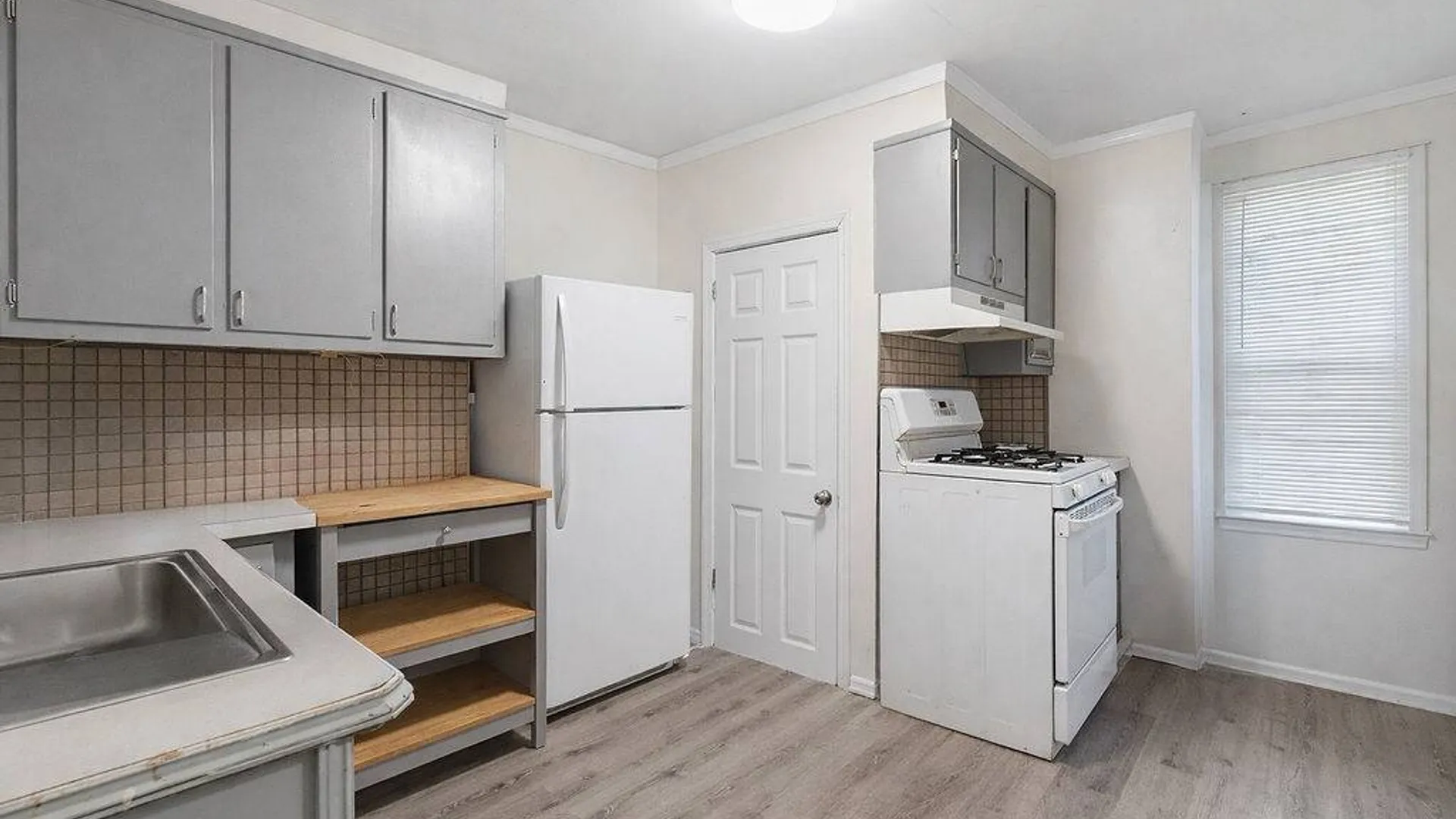Property at 87-03 95th Avenue, Ozone Park, NY 11416 4