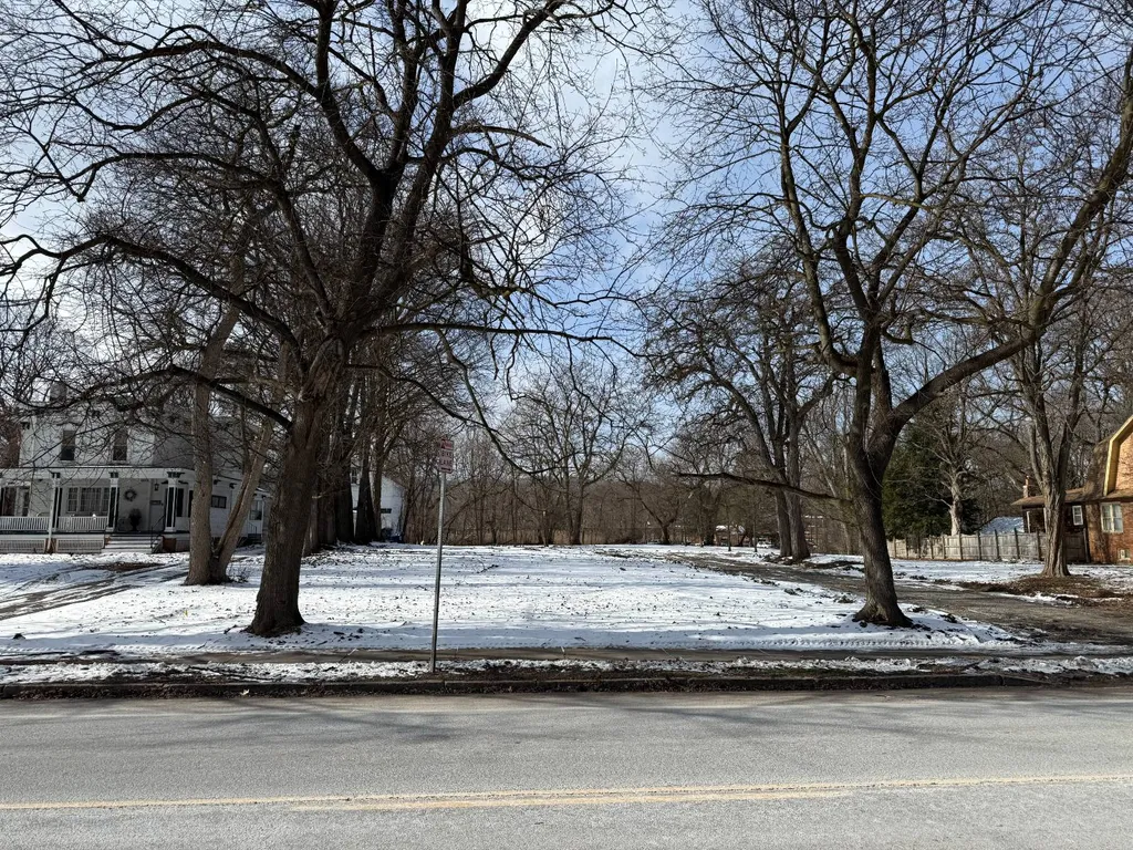 Property at 4902 Salina S St, Syracuse, NY 13205