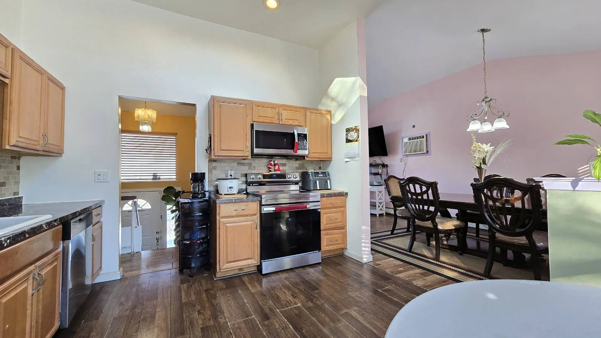 Property at 54 Beacon St, Shirley, NY 11967 6