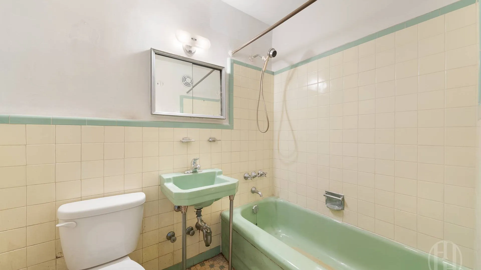 Property at 24 -29 78th St, Queens, NY 11370 9