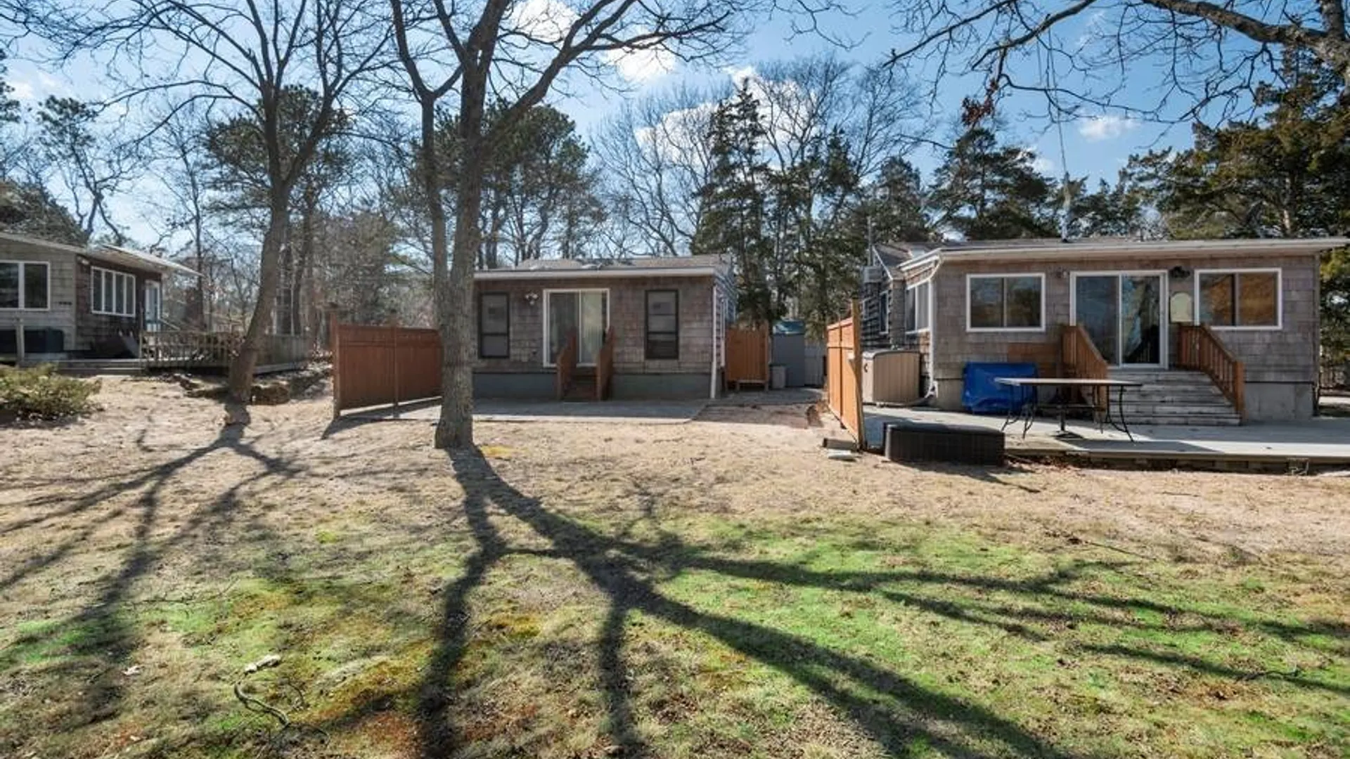 Property at 14 East Landing, Hampton Bays, NY 11946 3