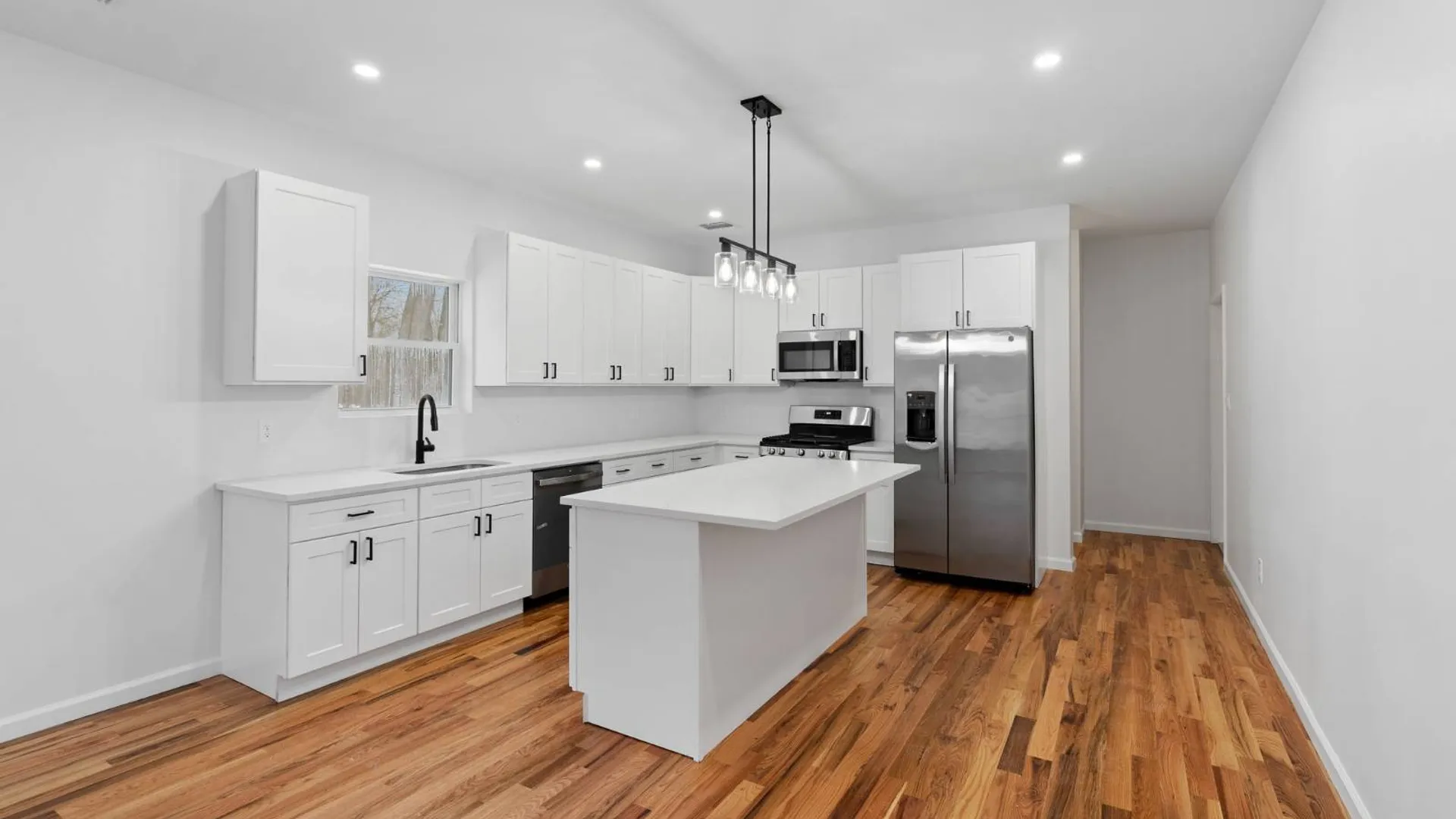 Property at 28 Northern Ave, Walden, NY 12586 3