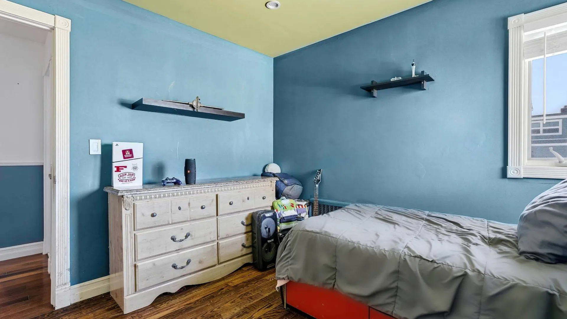 Property at 160 st Mark Ave, Freeport, NY 11520 22