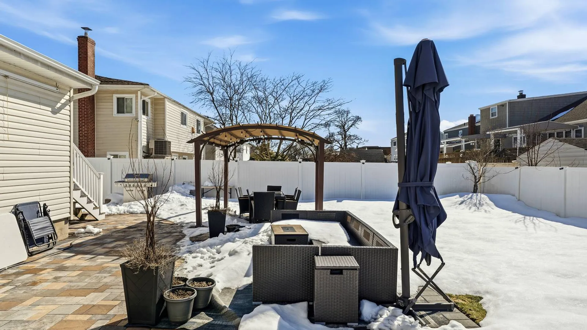 Property at 160 st Mark Ave, Freeport, NY 11520 26