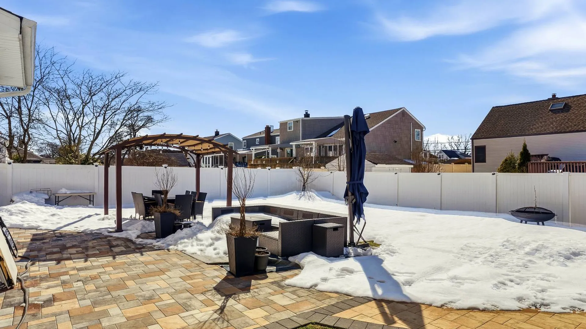 Property at 160 st Mark Ave, Freeport, NY 11520 27
