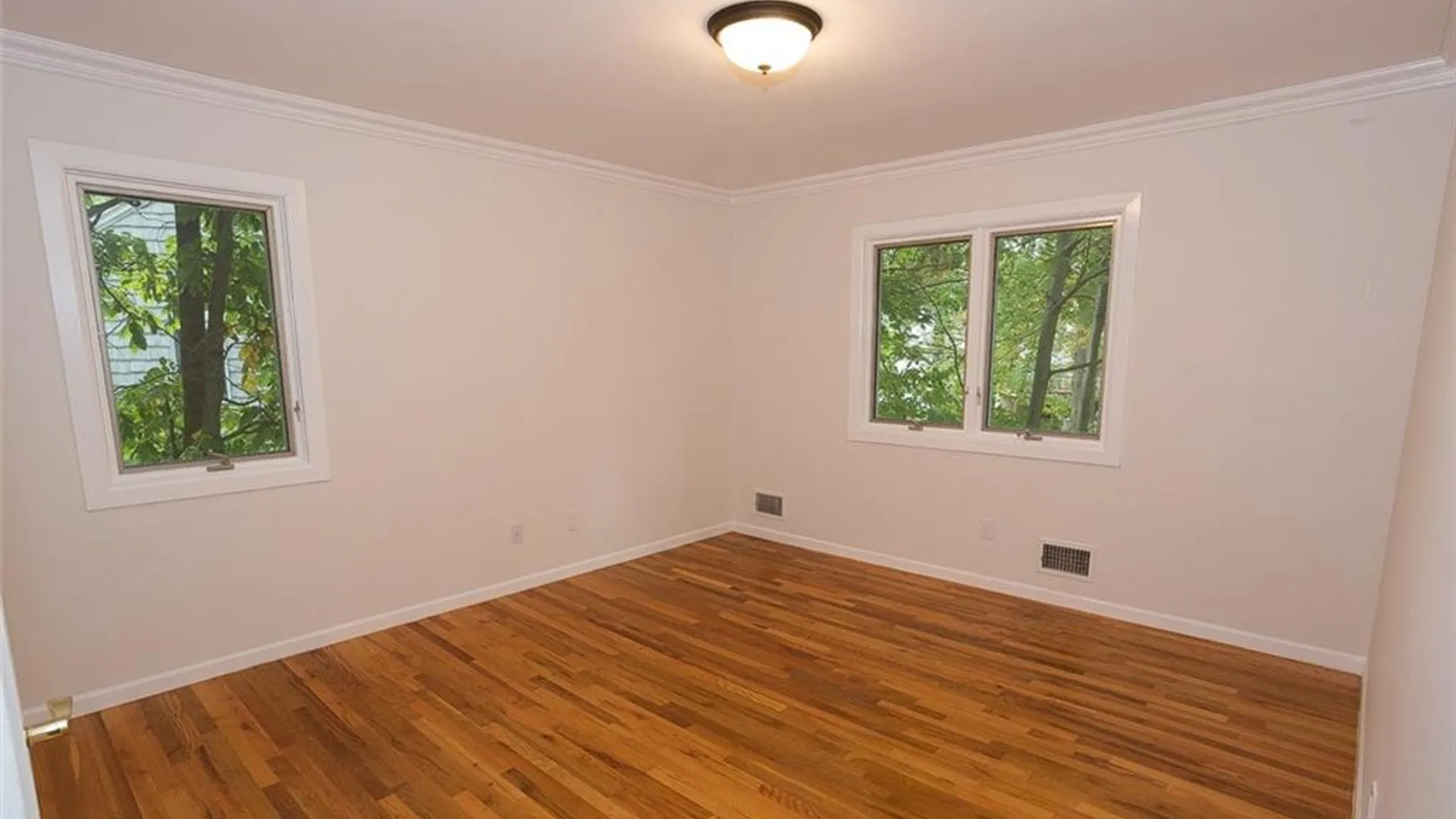 Property at 49 Soulice Place, New Rochelle, NY 10804 13