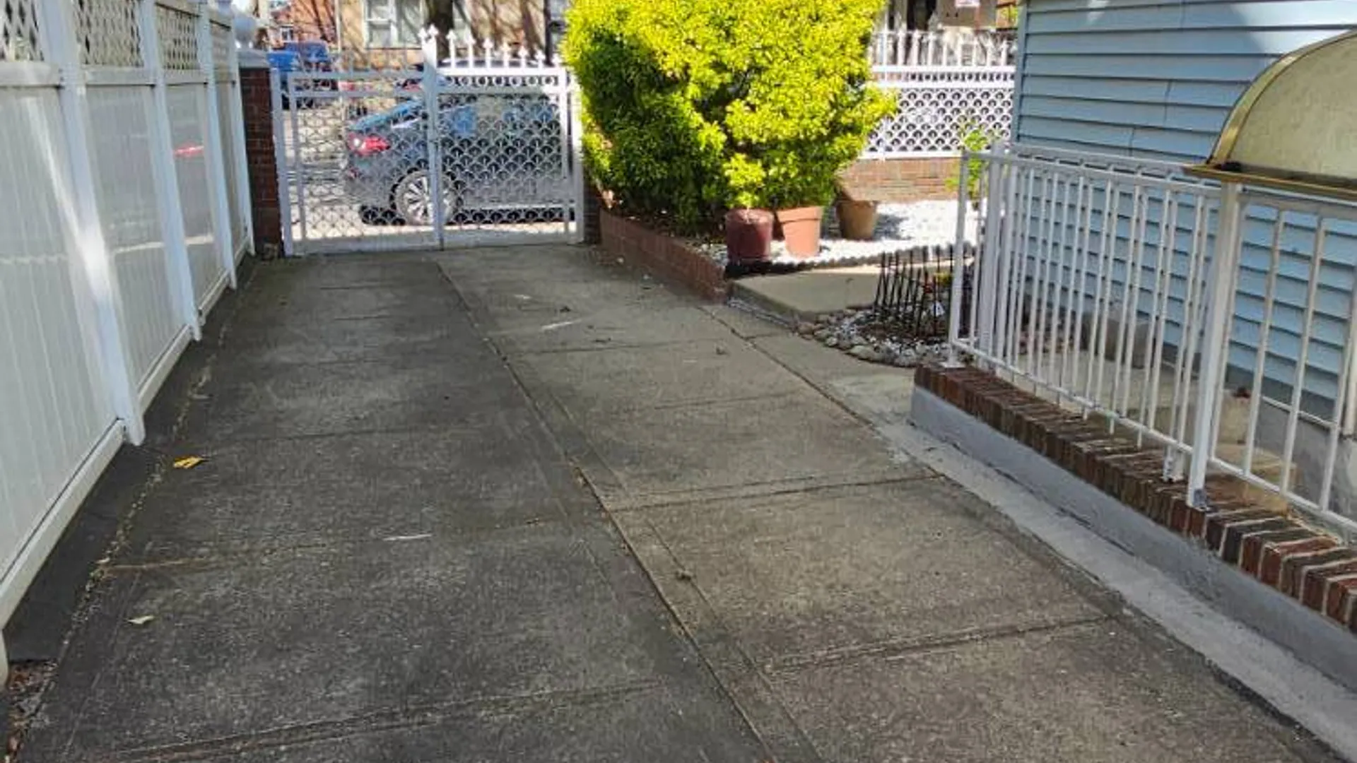 Property at 627 E 32nd St, Brooklyn, NY 11210 4