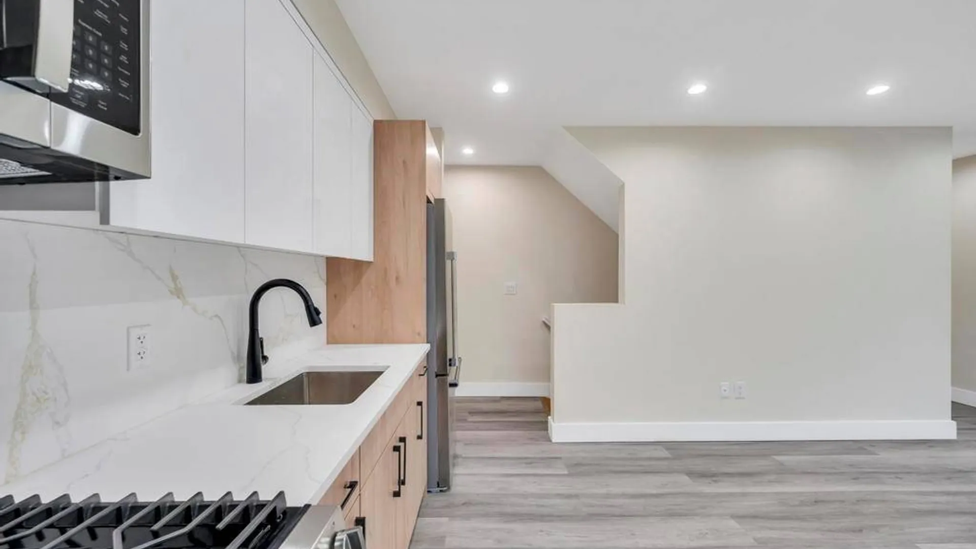 Property at 38-22 56 Street, New York, NY 11377 32