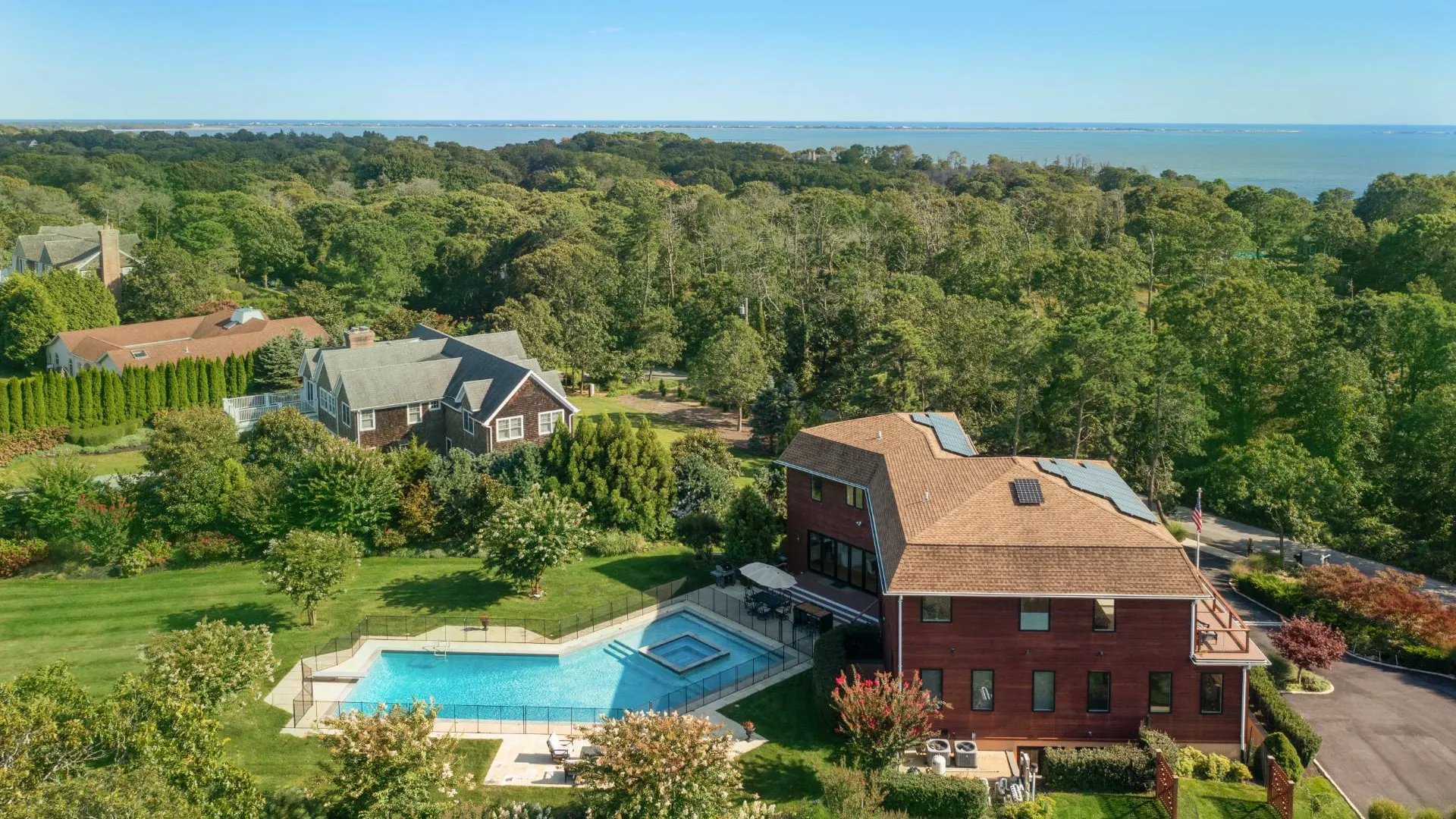 Property at 89 Old Canoe Place Road, Hampton Bays, NY 11946 10