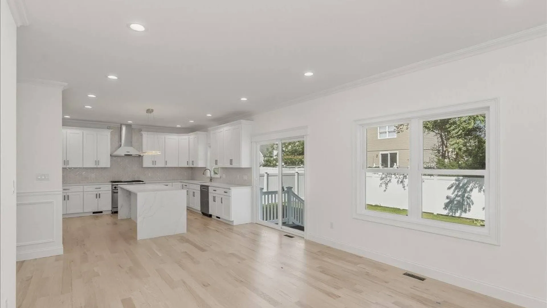 Property at 837 Cleveland St, West Hempstead, NY 11552 17