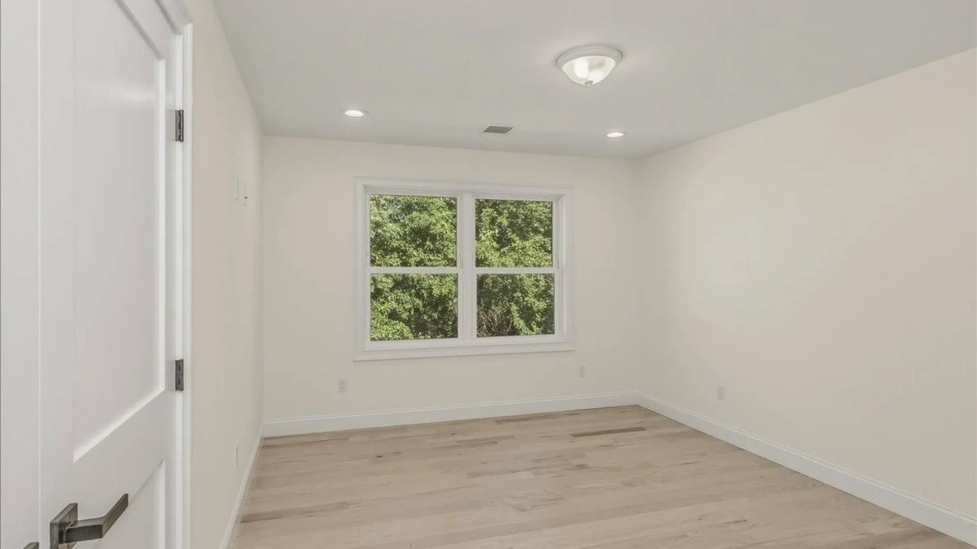 Property at 837 Cleveland St, West Hempstead, NY 11552 27