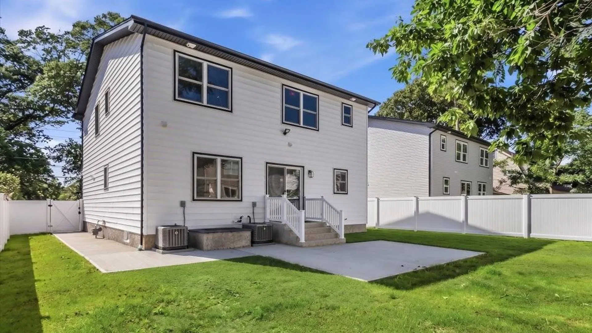 Property at 837 Cleveland St, West Hempstead, NY 11552 32