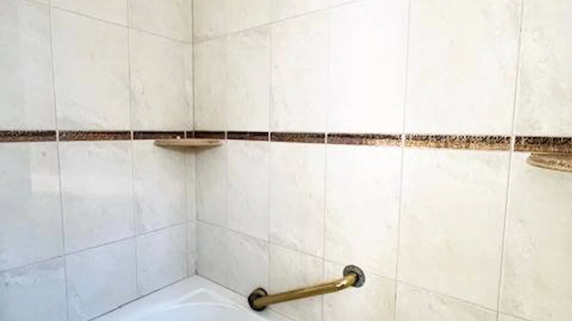 Property at 155-11 115th Dr, Rochdale, NY 11434 9