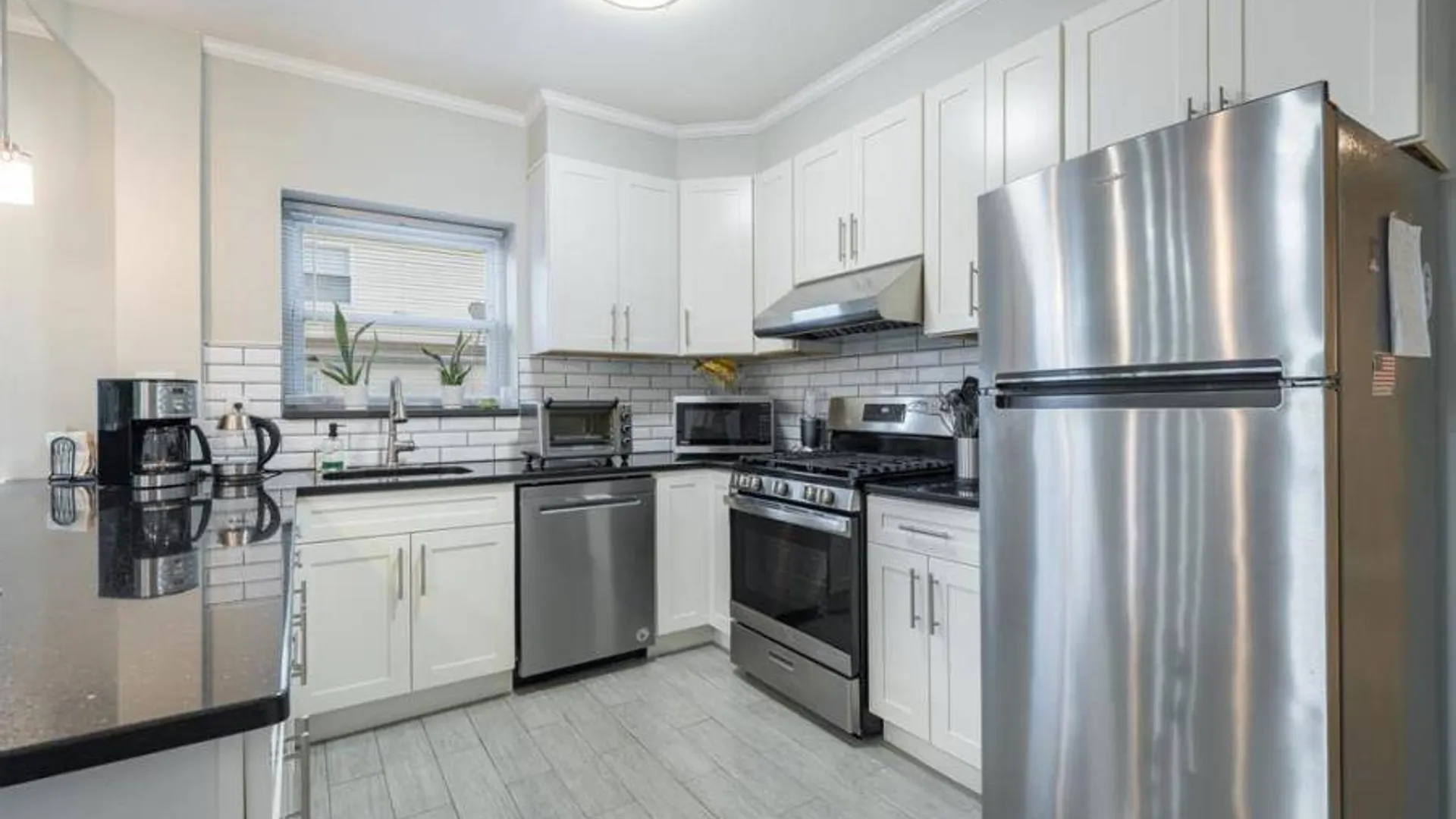 Property at 226-10 147th Ave, Springfield Gardens, NY 11413 5