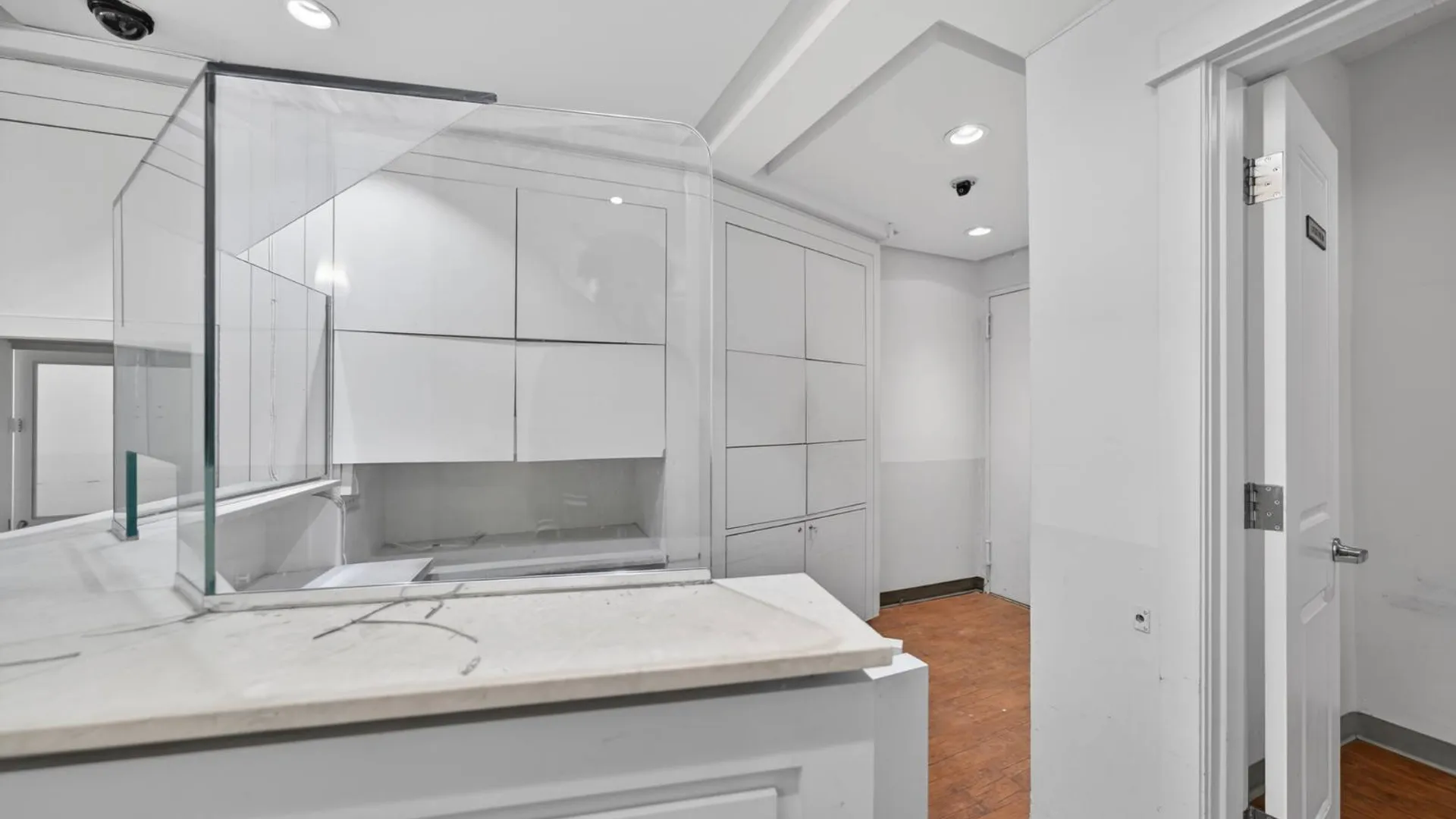Property at 142-05 Roosevelt Ave, Flushing, NY 11354 4