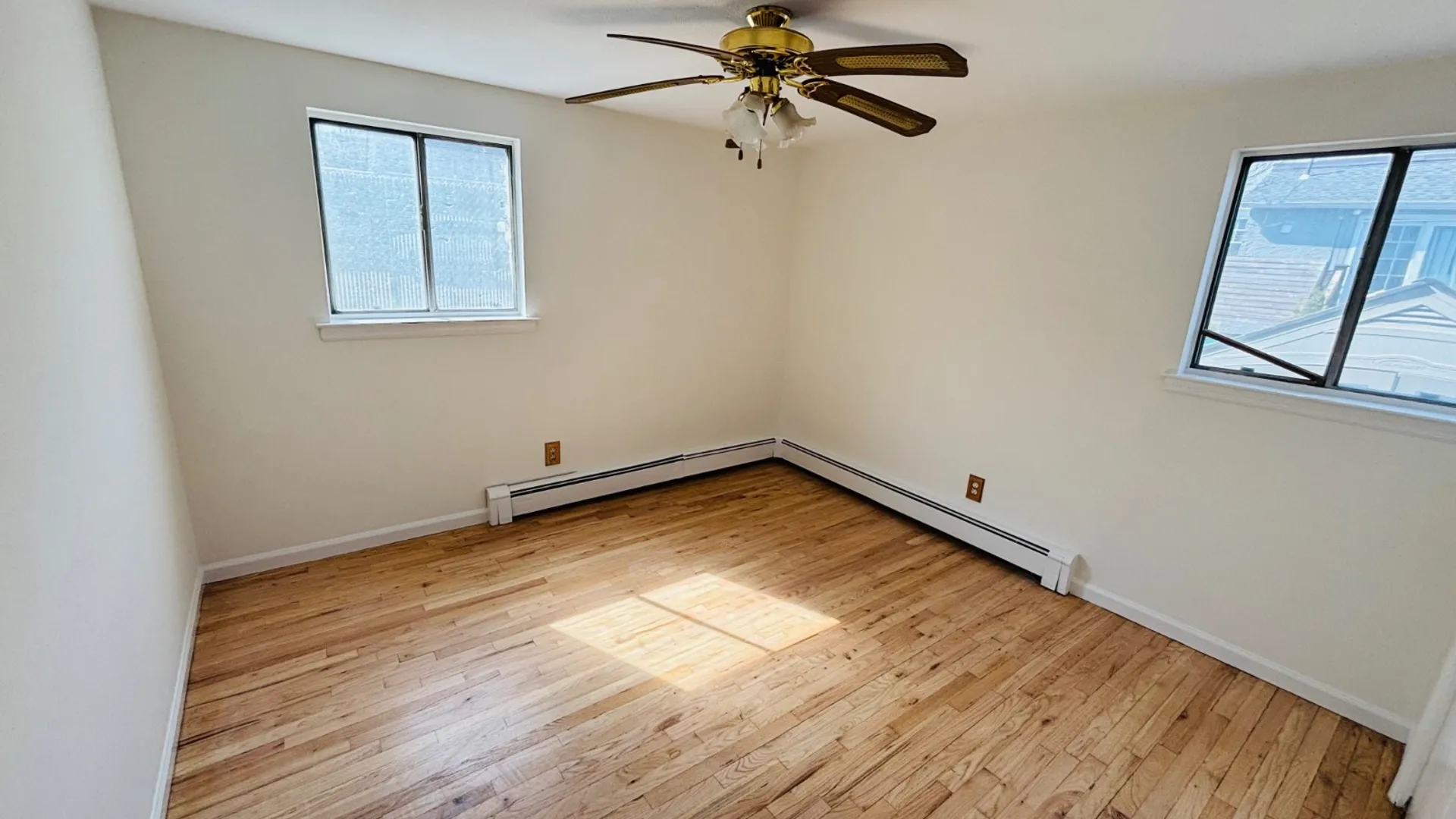 Property at 21 Anstice st, Oyster Bay, NY 11771 6
