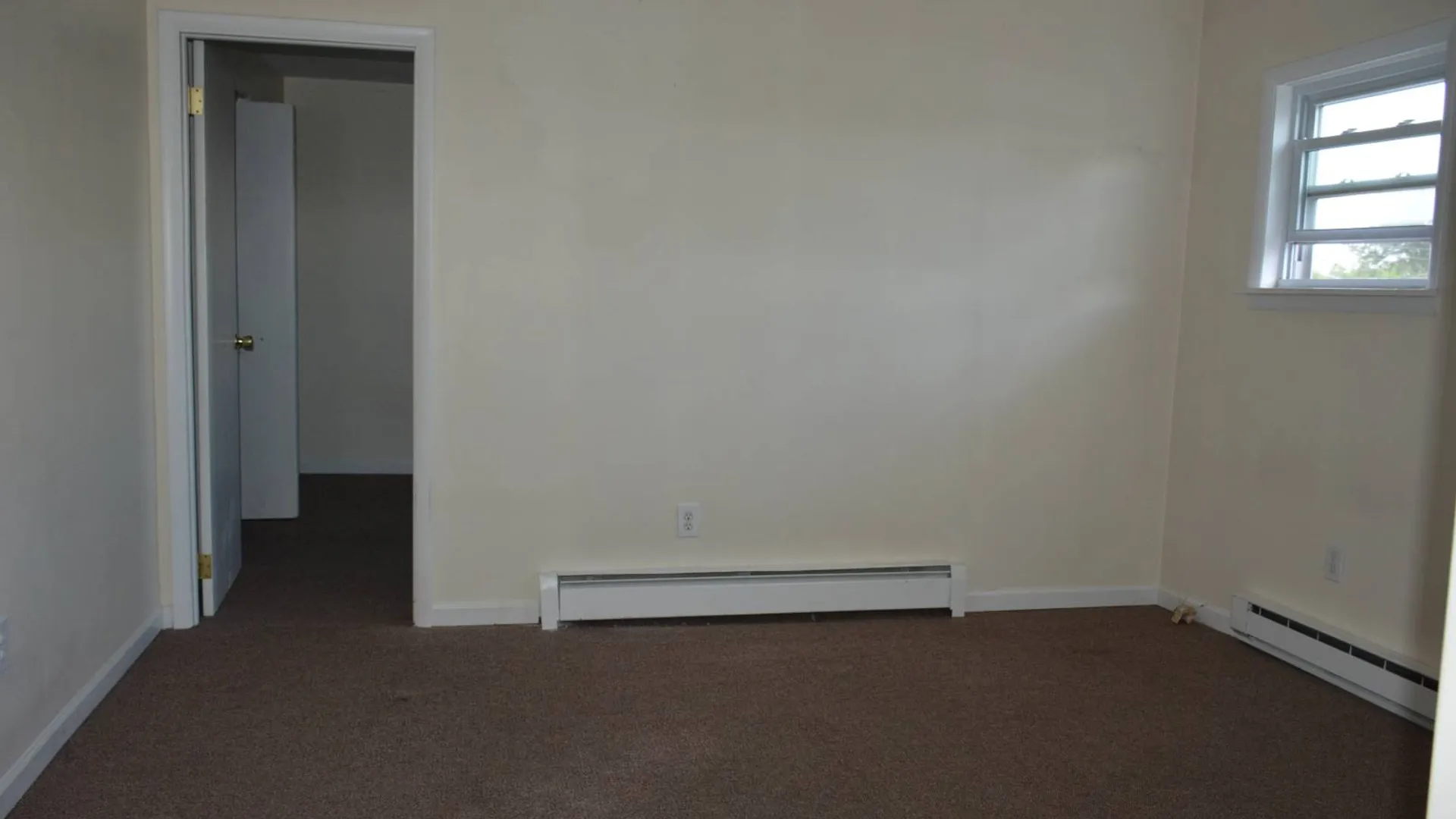Property at 2 Western Avenue, Marlboro, NY 12542 10