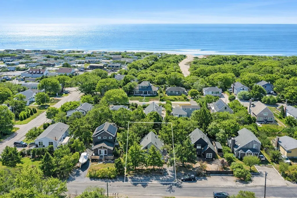 Property at 33 Agnew Avenue, Montauk, NY 11954