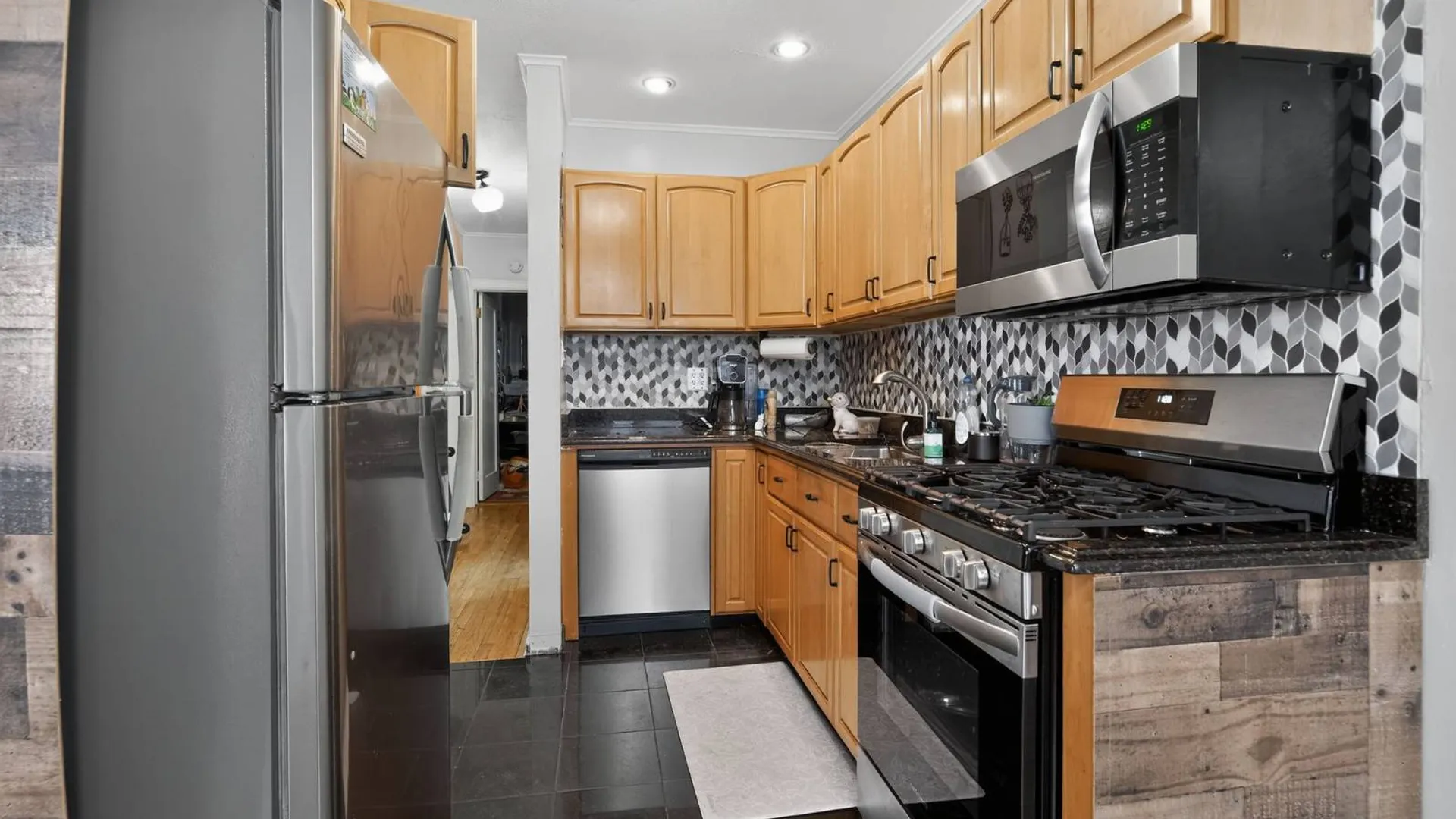 Property at 62-68 60 avenue, New York, NY 11378 6