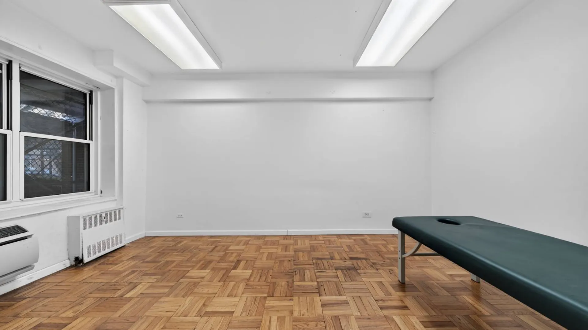 Property at 142-05 Roosevelt Ave, Flushing, NY 11354 9