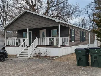 Property at 725 East Ave Ext, Riverhead, NY 11901