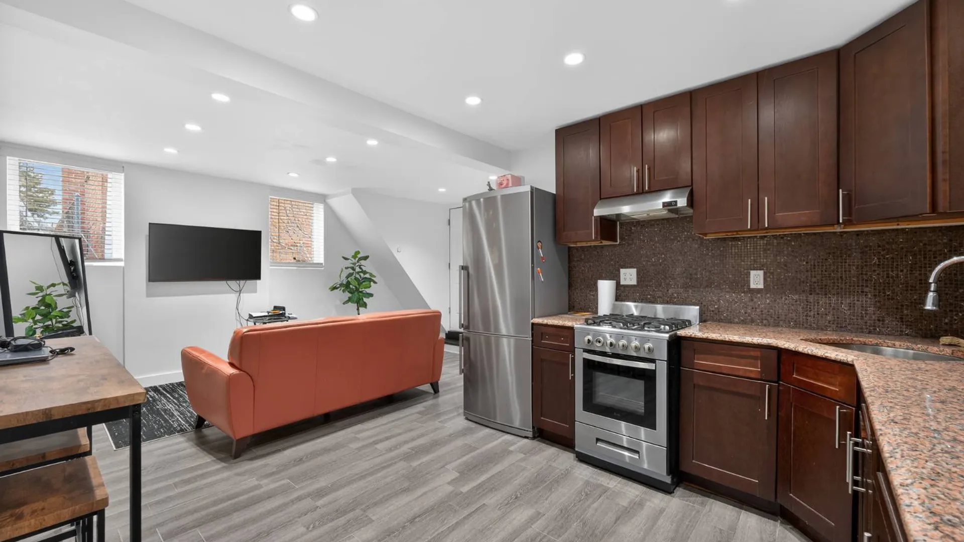 Property at 2033 Hering Avenue, New York, NY 10461 20