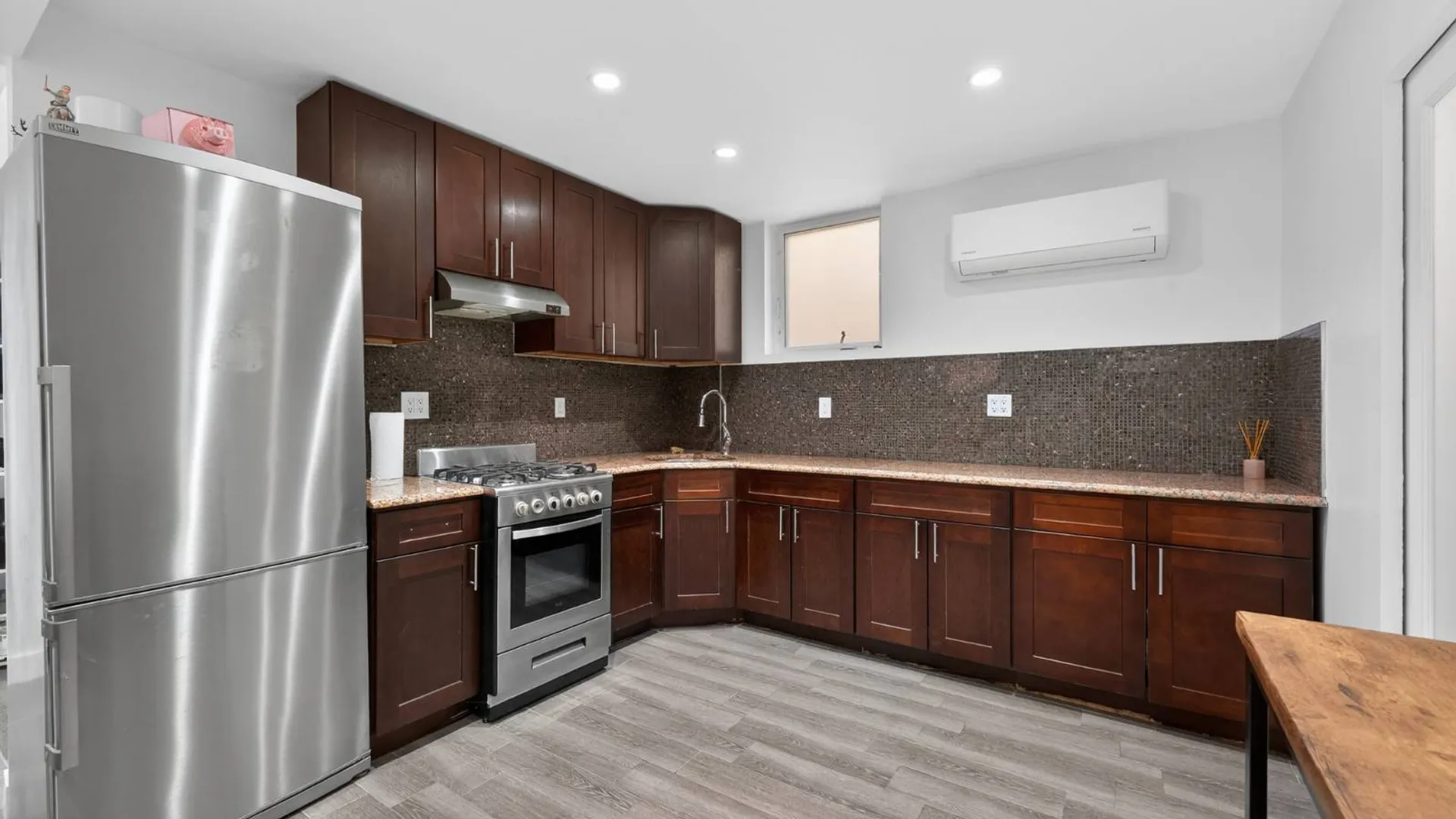 Property at 2033 Hering Avenue, New York, NY 10461 21
