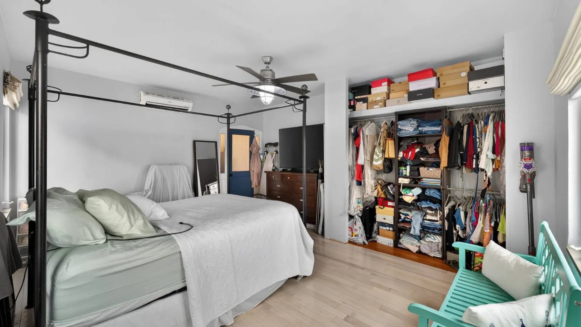 Property at 2033 Hering Avenue, New York, NY 10461 24