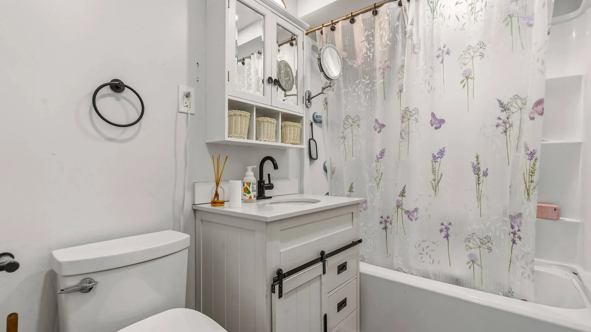 Property at 1 Astor ct, Brooklyn, NY 11229 10