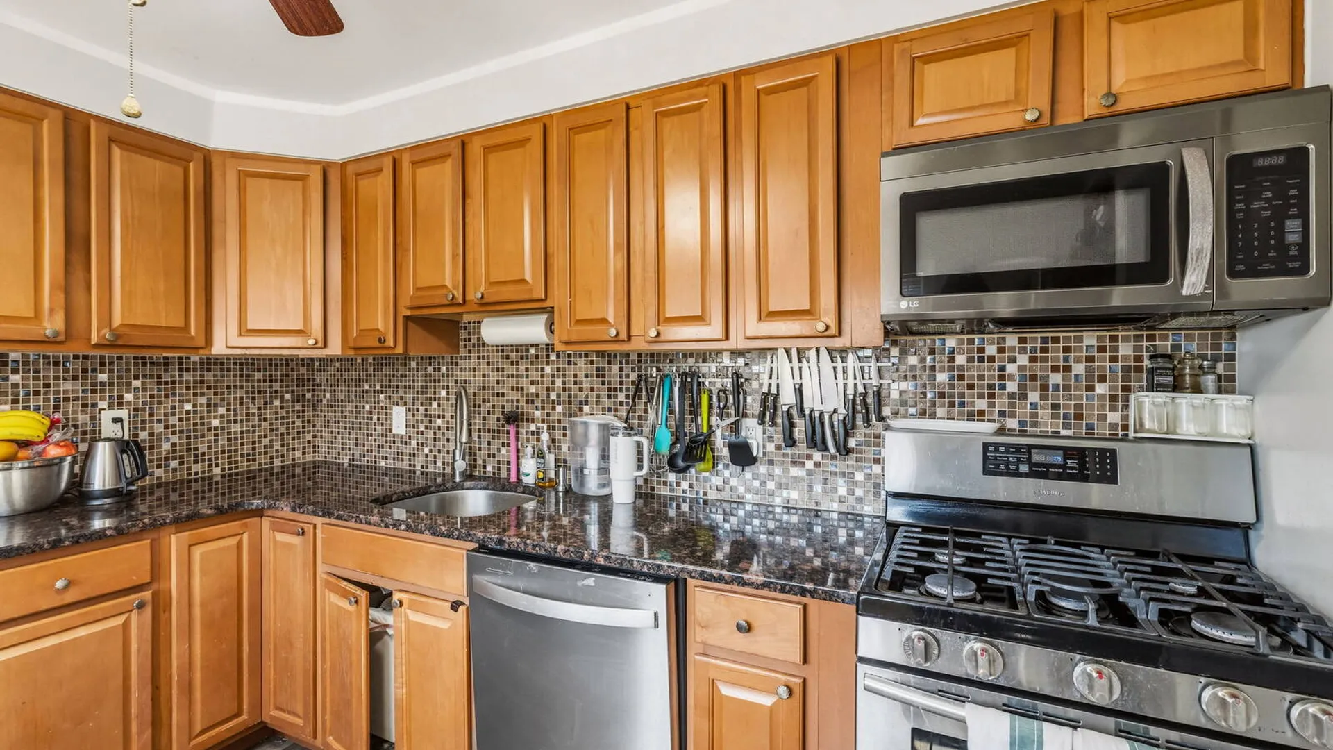 Property at 1 Astor ct, Brooklyn, NY 11229 11