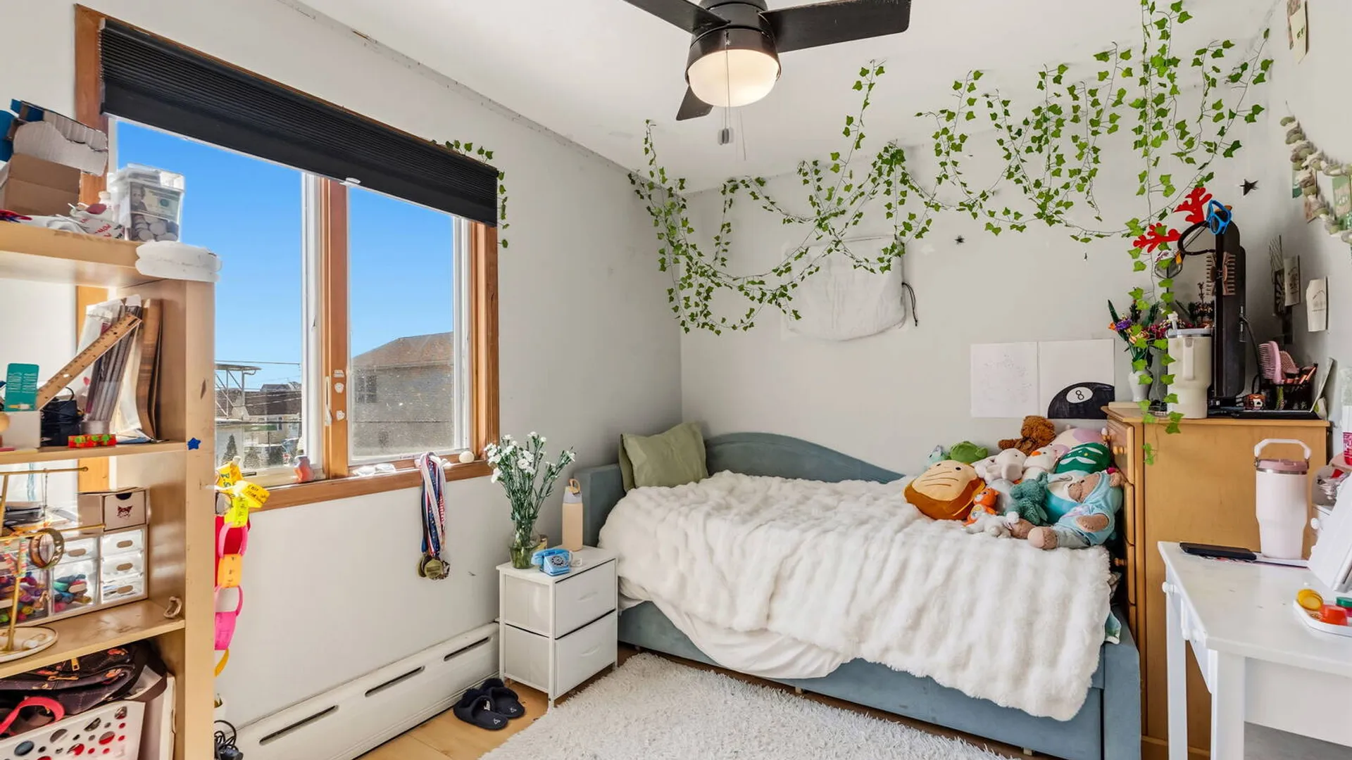 Property at 1 Astor ct, Brooklyn, NY 11229 17