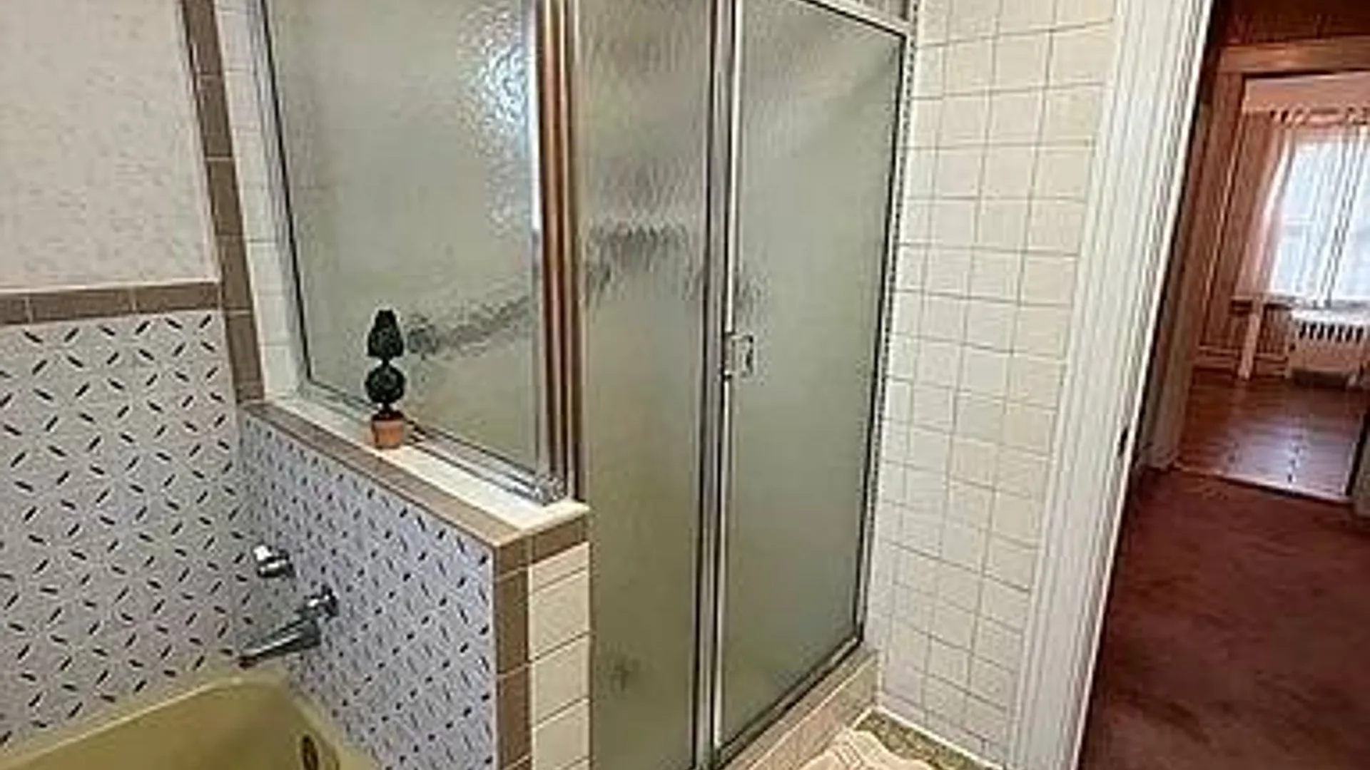 Property at 1826 Marine Pkwy, Brooklyn, NY 11234 11