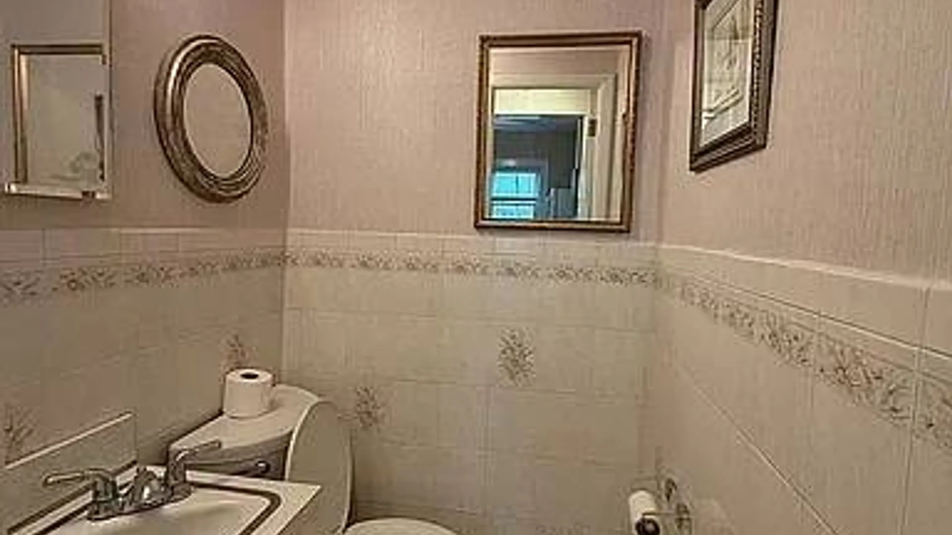 Property at 1826 Marine Pkwy, Brooklyn, NY 11234 7