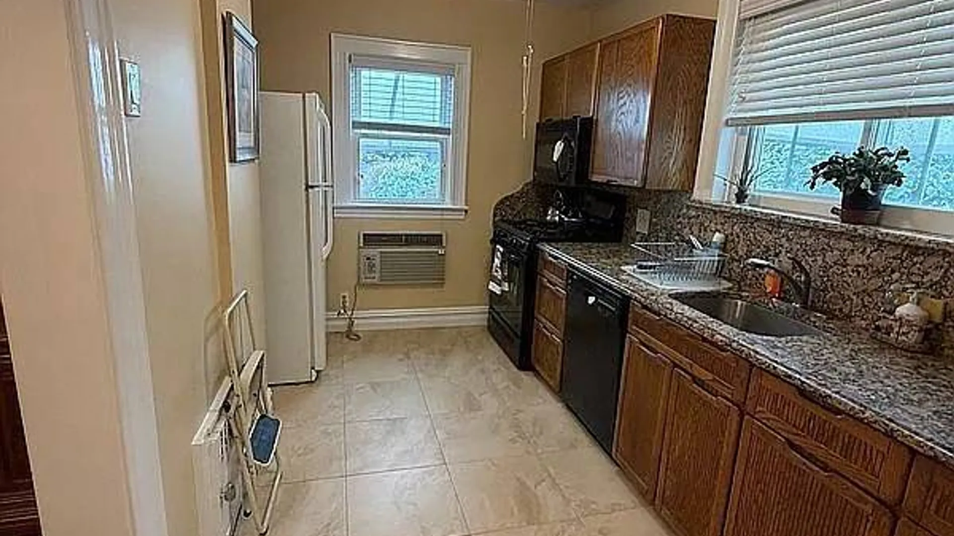 Property at 1826 Marine Pkwy, Brooklyn, NY 11234 6