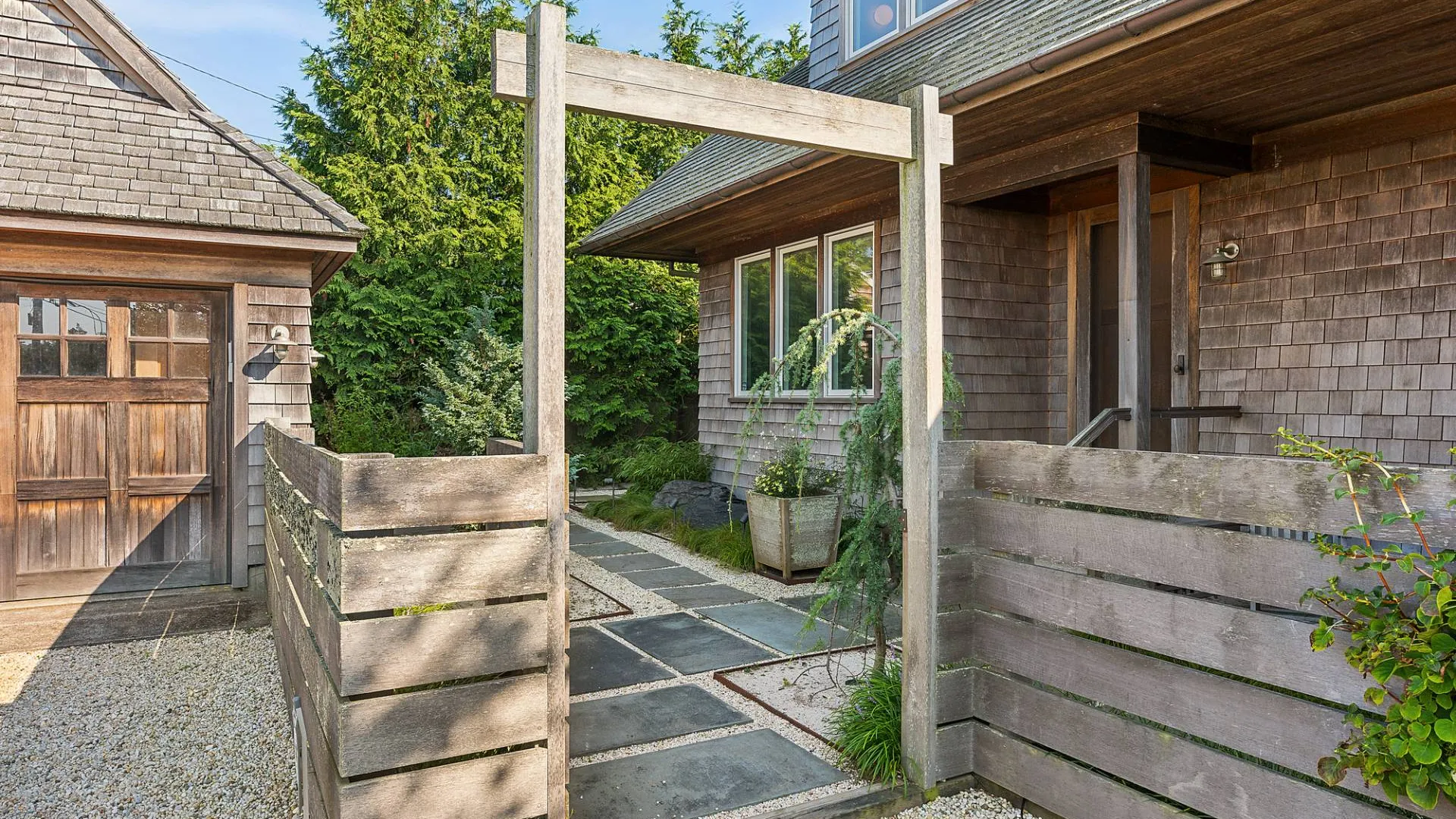 Property at 210 Towd Point Road, Southampton, NY 11968 17