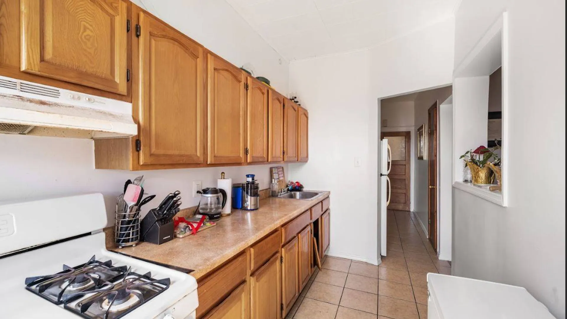 Property at 60-34 69th Ave, New York, NY 11385 17