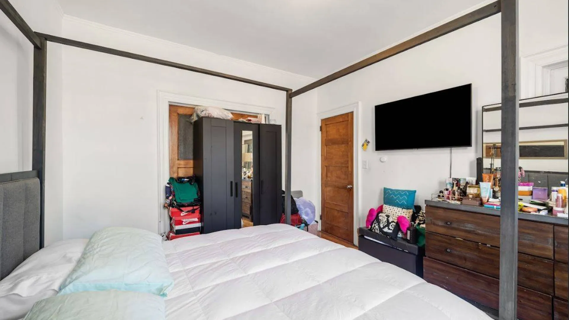 Property at 60-34 69th Ave, New York, NY 11385 25