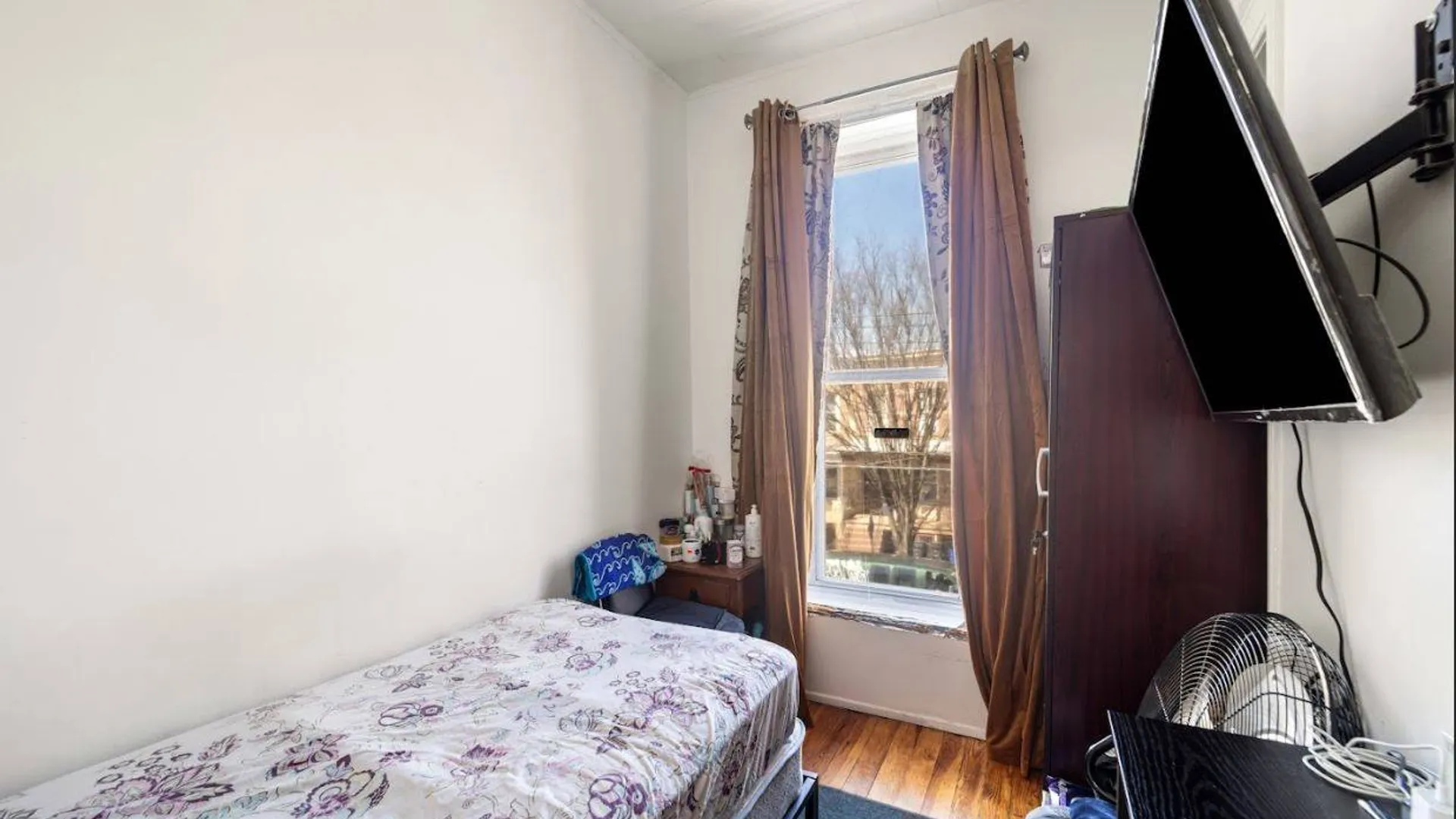 Property at 60-34 69th Ave, New York, NY 11385 28